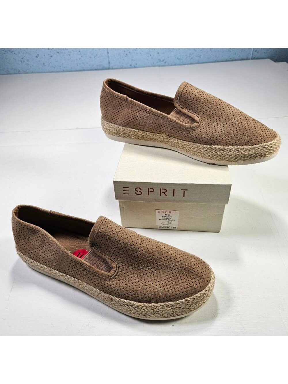 Esprit Nadeen Perforated Slip-On Espadrilles Shoes Womens Size 10M Tan w/ Box